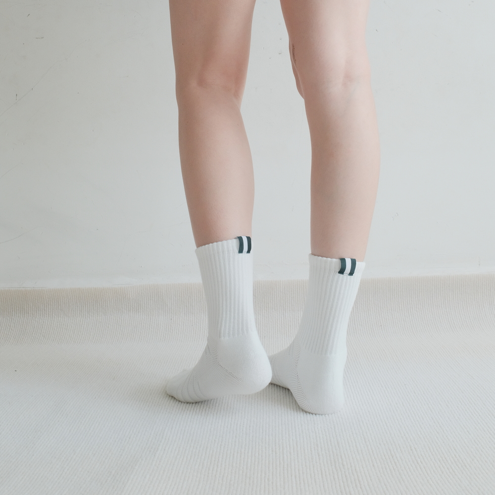 Sporty Cotton Anti-Slip Sports Crew Socks – SS03