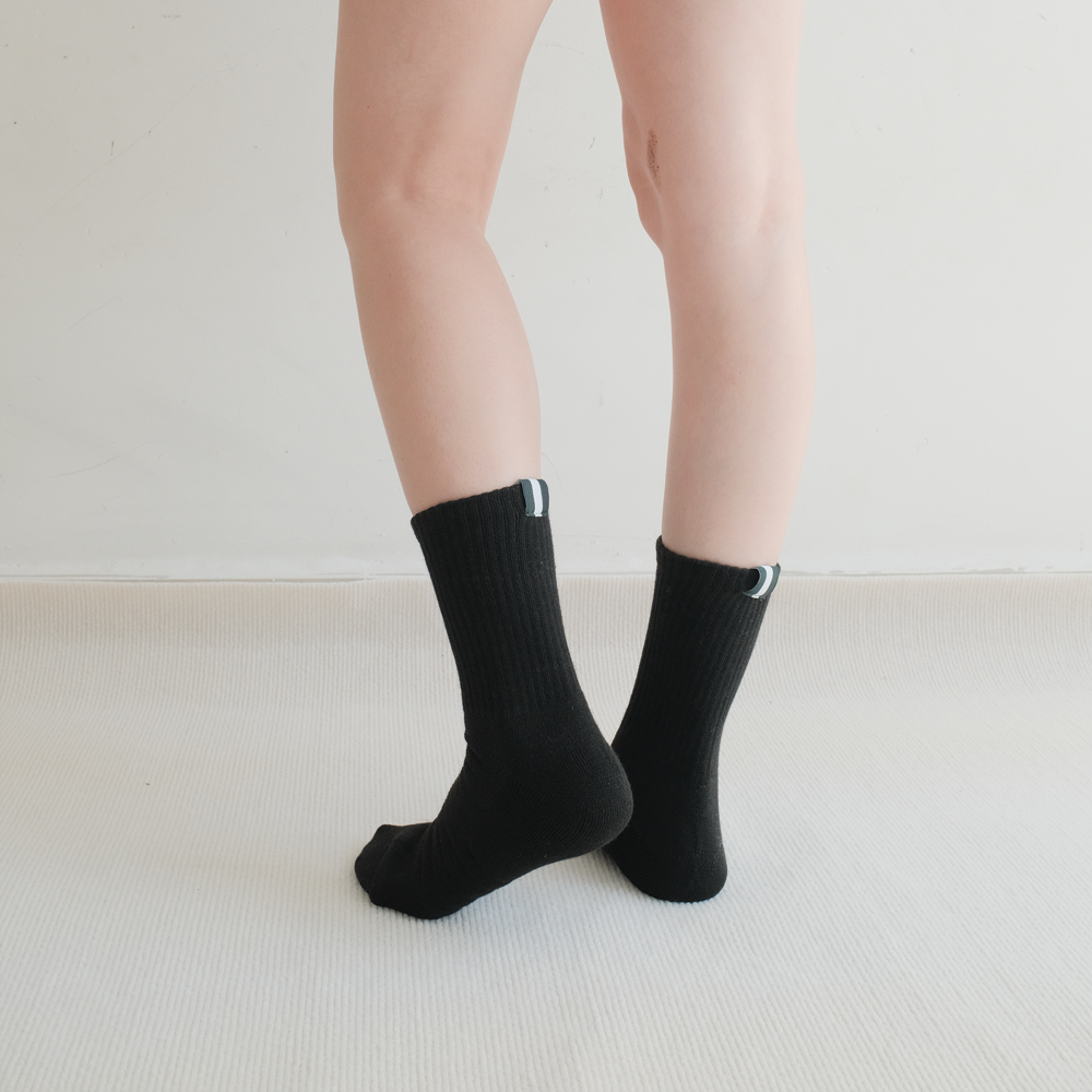 Sporty Cotton Anti-Slip Sports Crew Socks – SS03